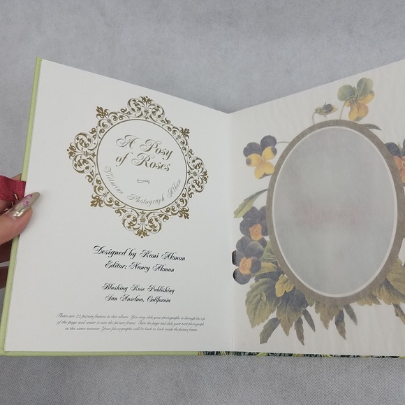 NEW VICTORIAN PHOTO ALBUM Posy Roses Scapbook - Picture 3 of 7